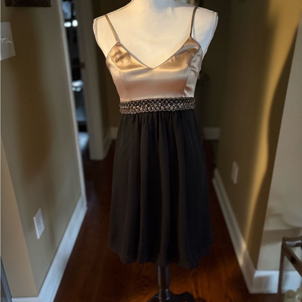 Chic Satin and Chiffon Dress with Embellished Waist